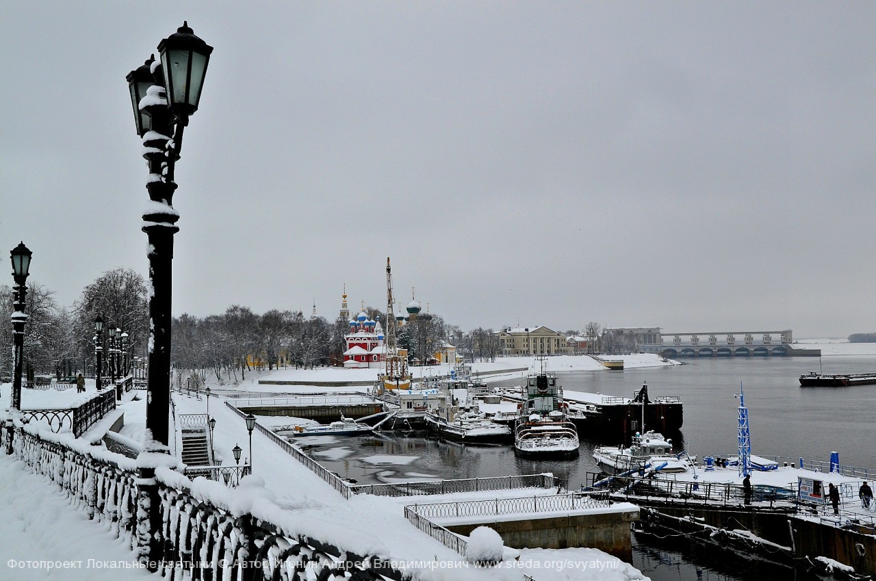 Речной порт зимой