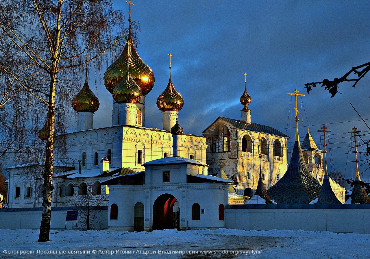 Воскресенский монастырь на закате