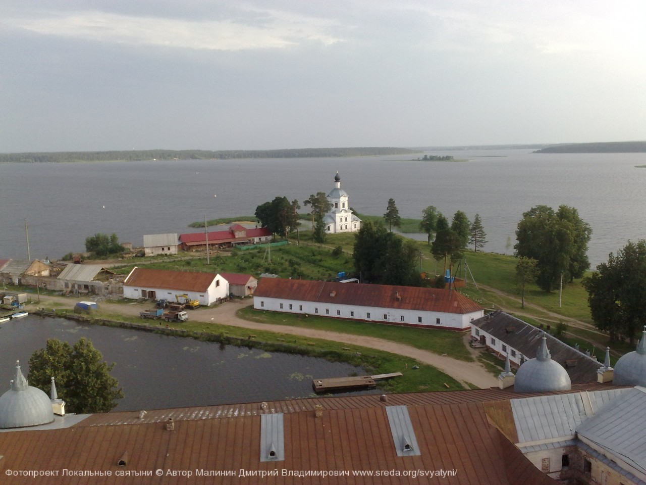 озеро Селигер. Вид с колокольни православного мужского монастыря