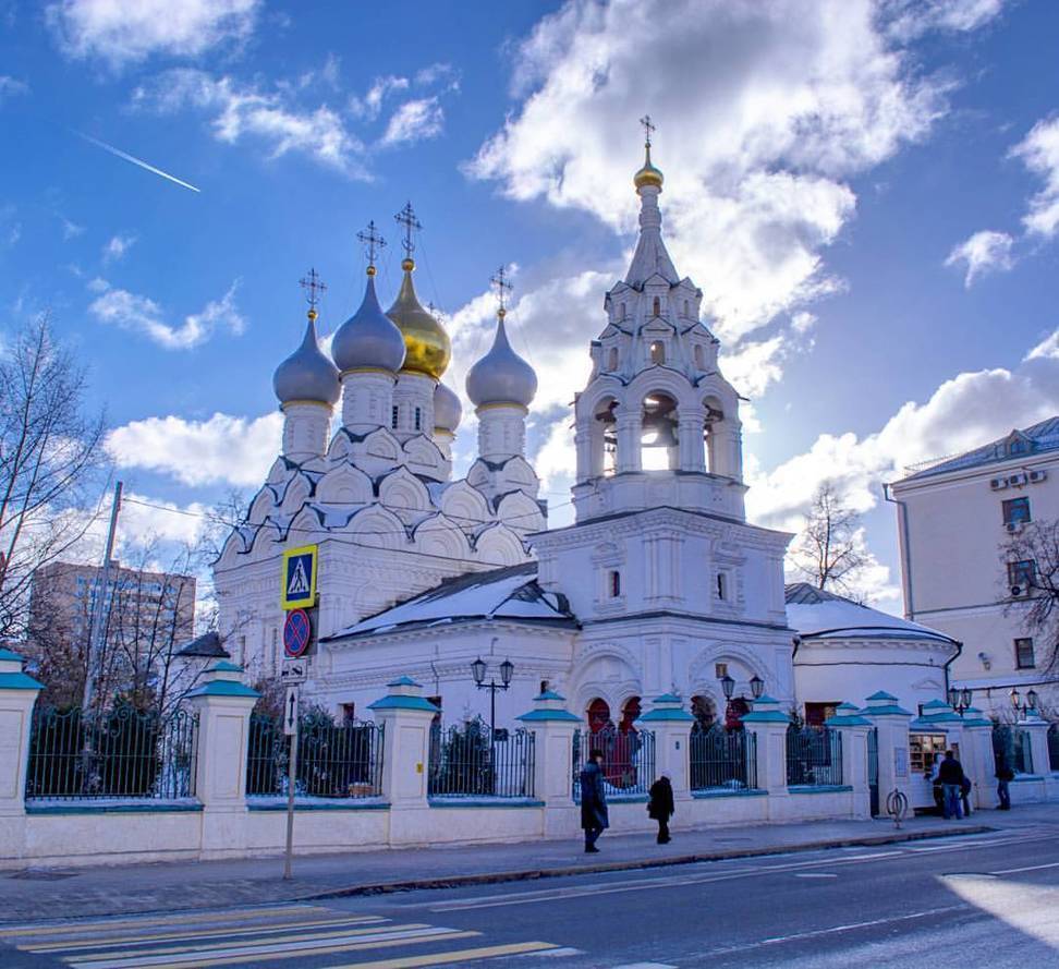 Храм в Пыжах в Москве