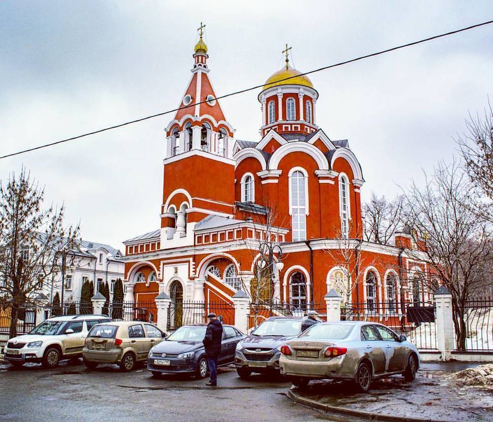 Храм благовещения пресвятой богородицы в петровском парке фото внутри